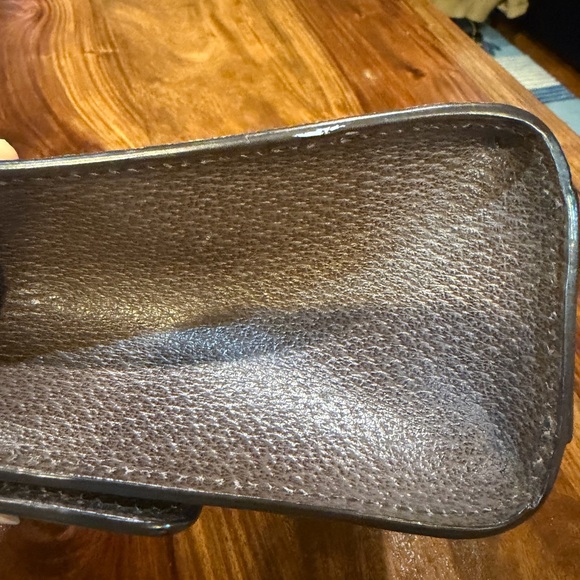 Authentic Gucci Bengal Padlock GG Supreme Shoulder Bag ๐
๐ ๐
- Picture 14 of 14